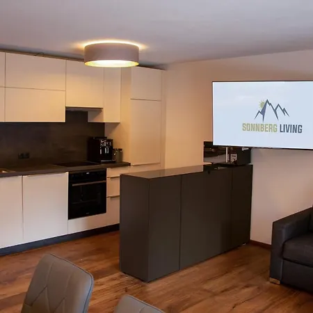 Neue Sonnberg Living, In-ski Out