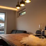Neue Sonnberg Living, In-ski Out 布利克森塔勒