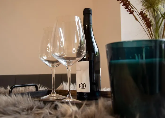 Neue Sonnberg Living, In-ski Out *